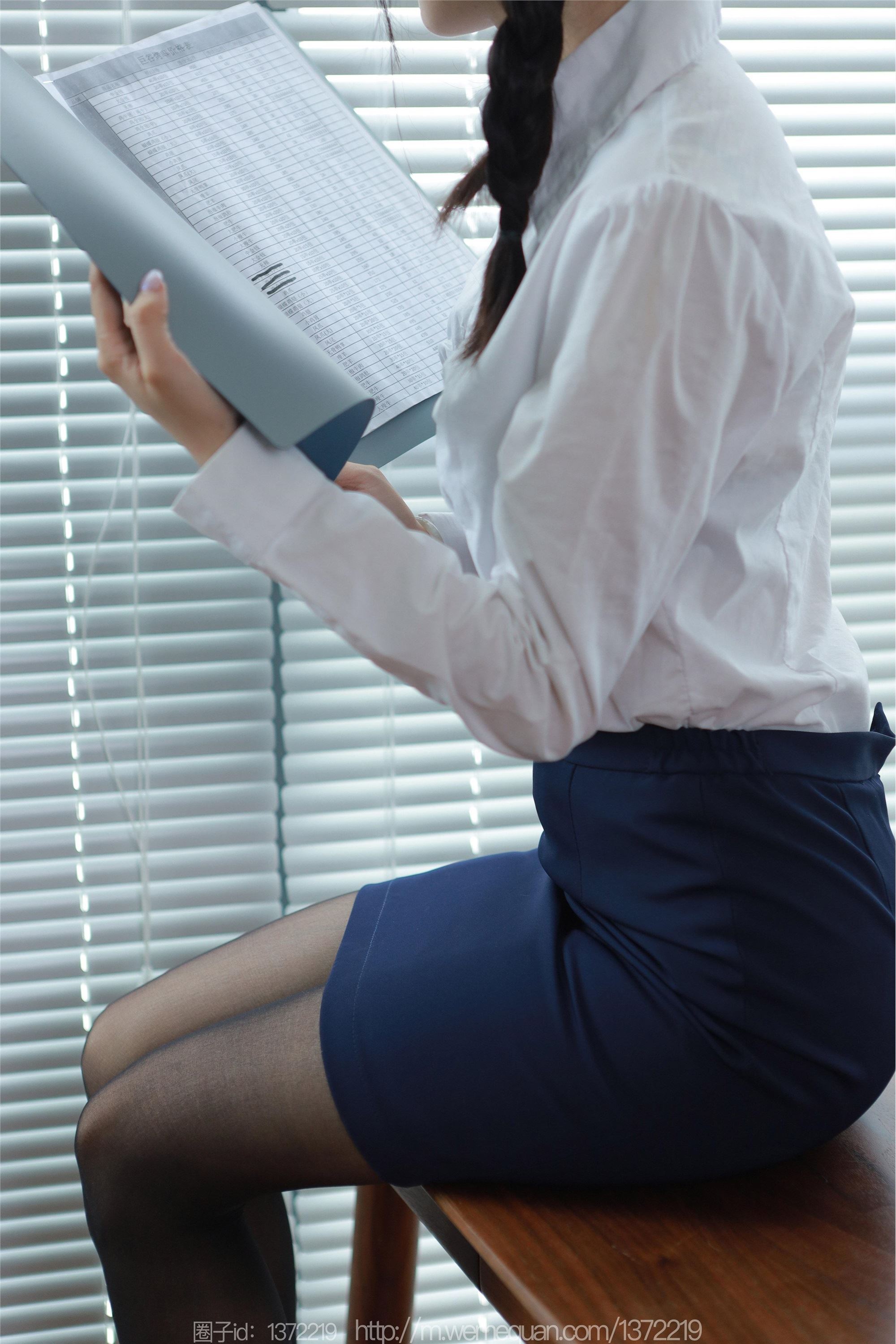 IESS异思趣向  2023.07.07 丝享家 1474 婉萍《蓝裙OL》